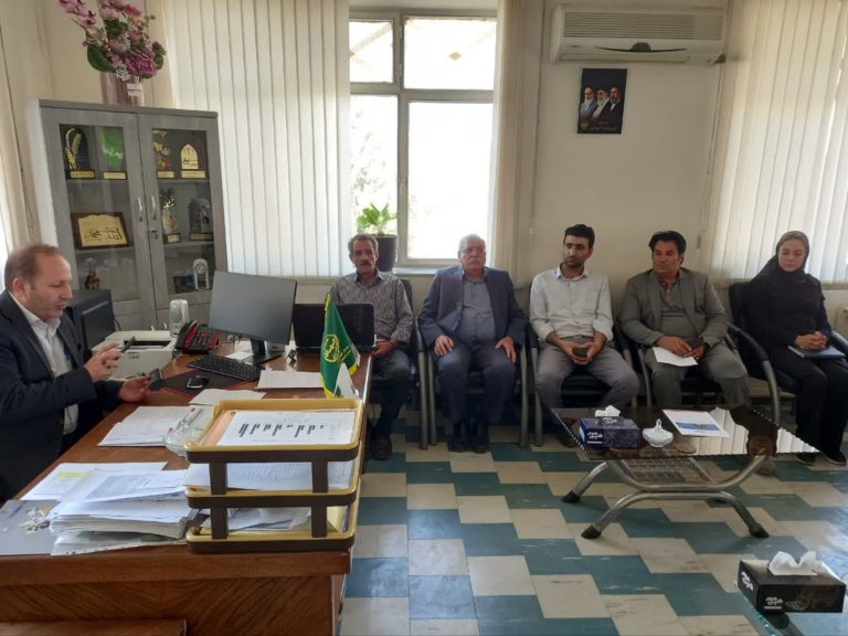 مراغه در مسیر احیای تولید؛ حل موانع شیلات و گلخانه‌های راکد
