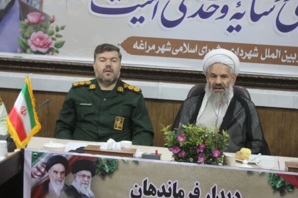 تأکید بر وحدت و اقتدار ملی در دیدار فرماندهان نیروهای مسلح